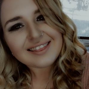 Meet your Posher, Makayla